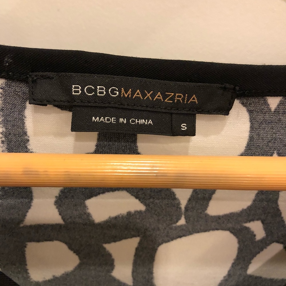 Clothes - Picture 4 of 4